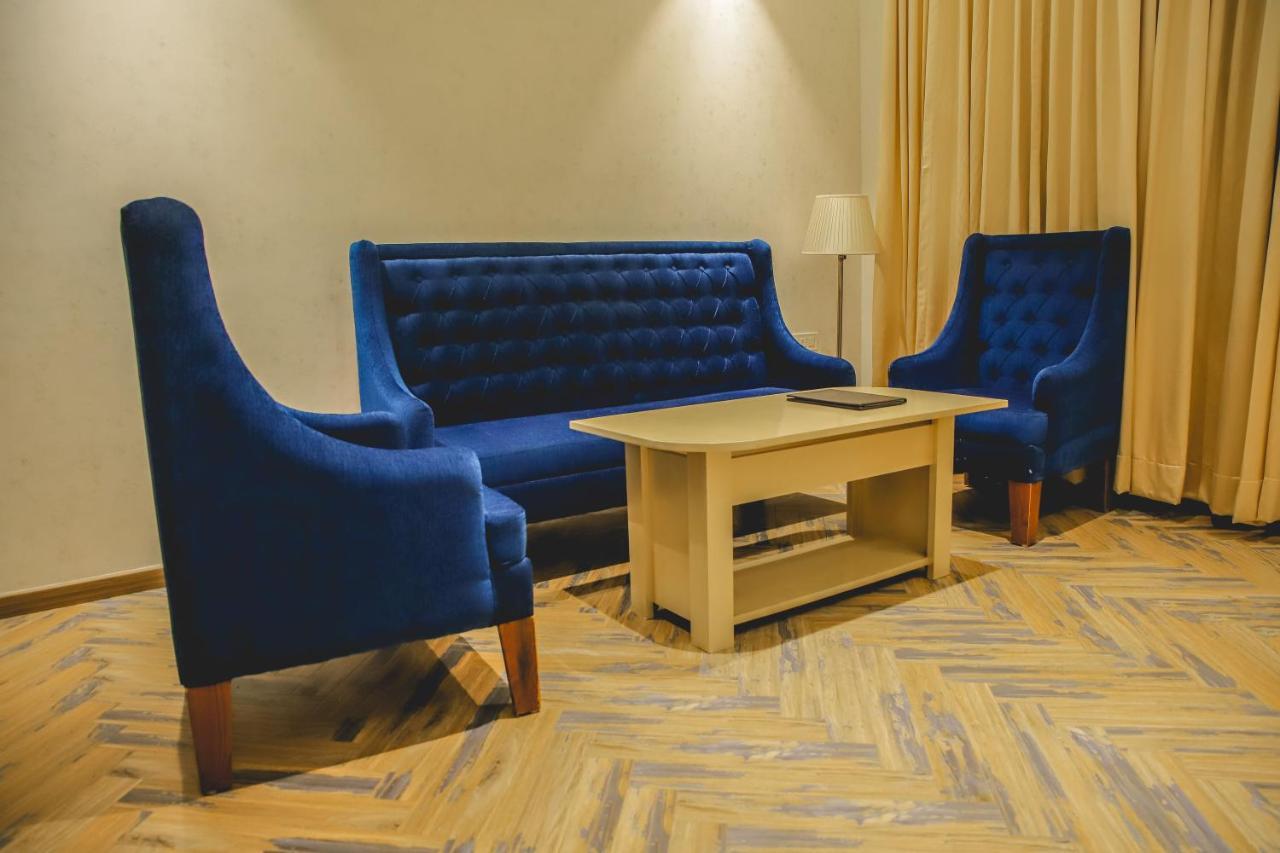 ดิ ออร์ลอฟ โฮเต็ล Hotel Panipat ภายนอก รูปภาพ