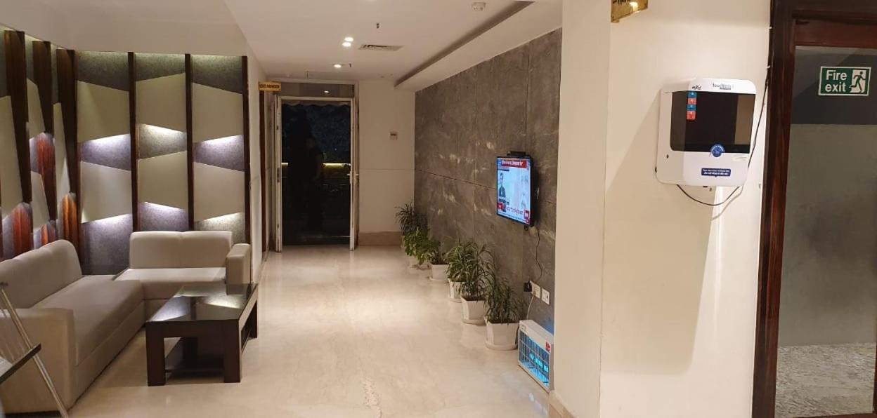 ดิ ออร์ลอฟ โฮเต็ล Hotel Panipat ภายนอก รูปภาพ